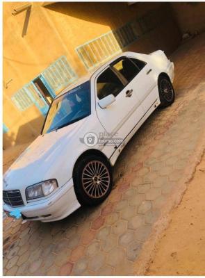 Voiture de luxe pour voiture de location de voiture Niger